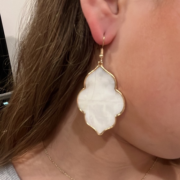 Mother of Pearl Earrings - Picture 4 of 4